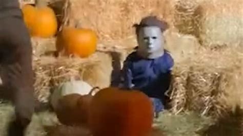 This kid stayed in character as Michael Myers despite stumbling