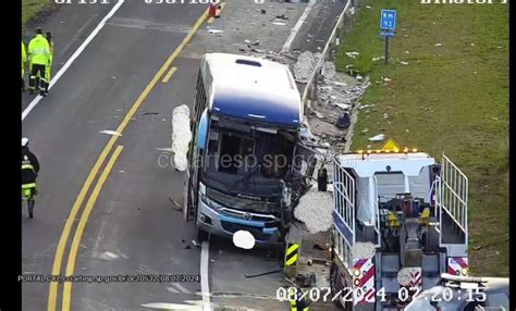 Colisão frontal entre dois ônibus na estrada de Ipeúna SP 191 deixa