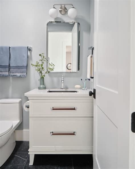 Guest Bathroom Pictures From HGTV Urban Oasis 2022 HGTV Urban Oasis