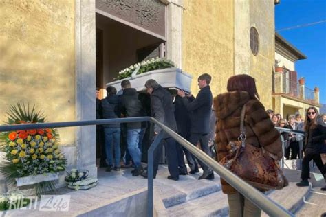 Folla Per Il Funerale Di Matteo Concetti Il Suo Grido Di Dolore Ci