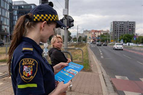 Jak Y Po Zamkni Ciu Legnickiej Stra Miejska Informuje Wroc Awian O