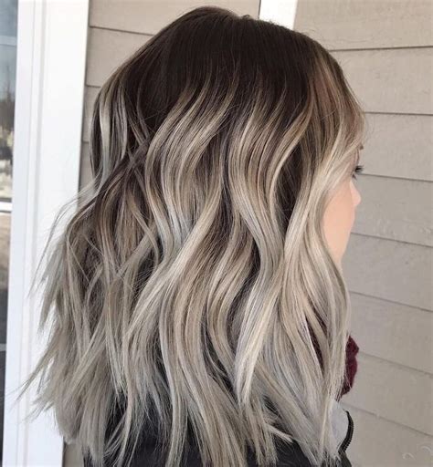 Balayage Ceniza 10 ideas originales con imágenes Colores de cabello