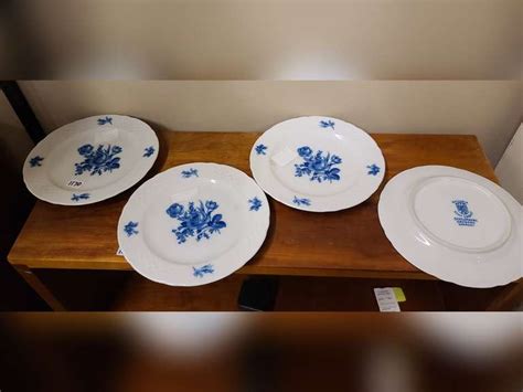 Bavaria Echt Cobalt Schumann Arzberg Germany Blue Rose Plates