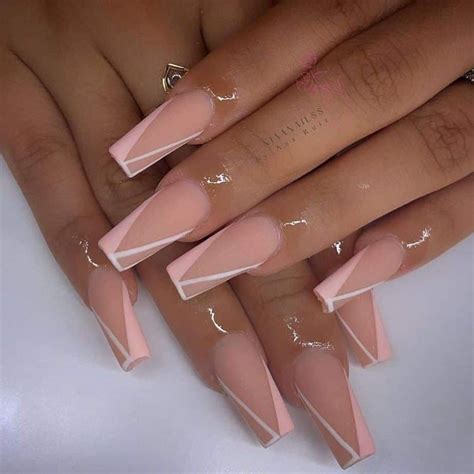 Pin by LIVEV on Uñas Acrylic nails nude Stylish nails Acrylic nails coffin short