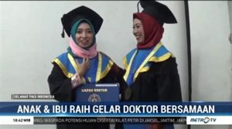 Ibu Dan Anak Raih Gelar Doktor Tertua Dan Termuda Di ITS Secara