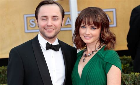 Alexis Bledel & Vincent Kartheiser Welcomed a Baby- In 2015! - Celeb Bistro