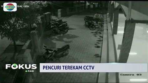 Detik Detik Aksi Pencuri Motor Di Bekasi Terekam Cctv Masjid News