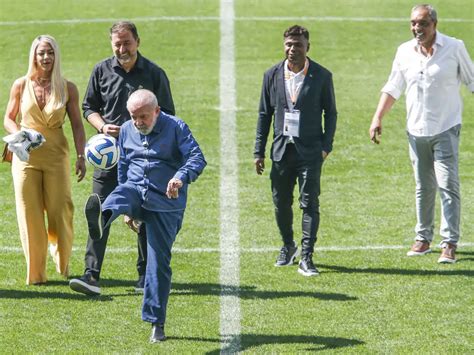 Lula Visita Campo Da Neo Qu Mica Arena No Dia Do Trabalho Jornal De