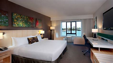 Coastal Hotel Victoria BC | Delta Hotels Victoria Ocean Pointe Resort