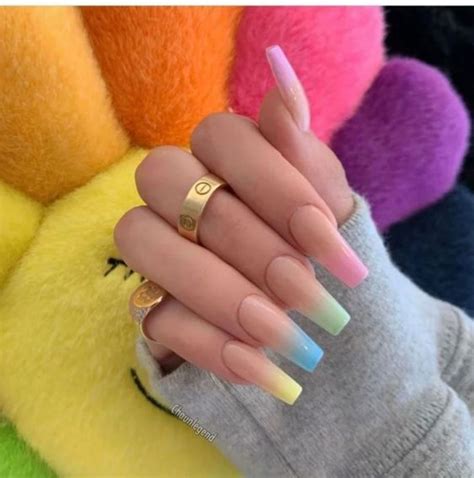 Las mejores ideas para hacerse una manicura de uñas largas