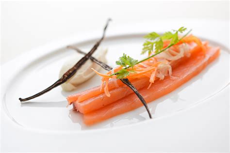 Recette de Gravlax de saumon mousseline de céleri et vanille