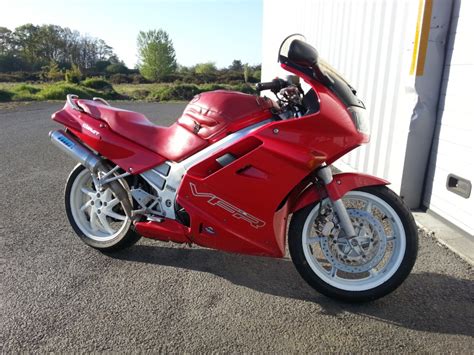 Vendu Honda VFR RC36 Carat 1991 Vendu