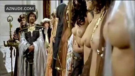 CARLA MANCINI Nude AZNude