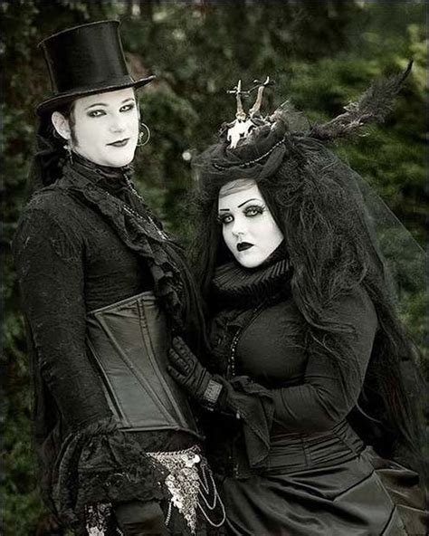 Scary Halloween Costume Ideas For Couples Stayglam