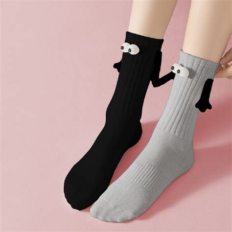 Hang Hang 磁吸牽手襪子 2雙入 Black And Gray Amoovars