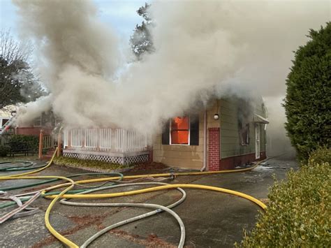 Photos Fire In Chesapeake Leaves Giant Hole In Roof Of A House