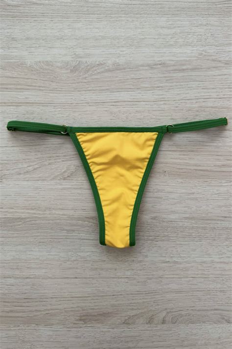 MAIS VENDIDOS Biquíni Cortininha Asa Delta Hot Pants e Mais Vibe