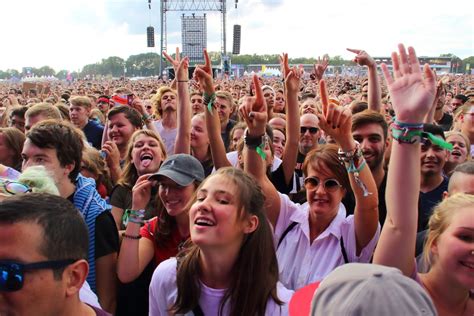 Zunge Raus Fotos Von Cro Marteria The Xx Beatsteaks