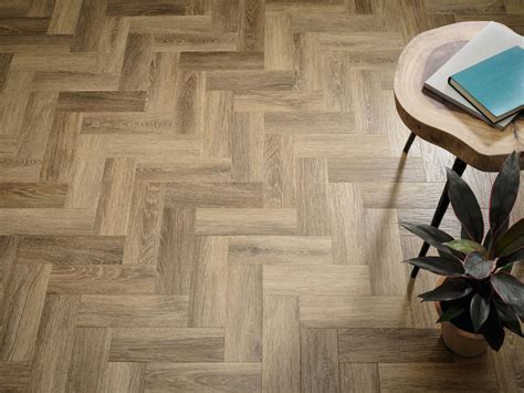 Sienna Oak Beautifully Designed LVT Wood Flooring From The Amtico Form