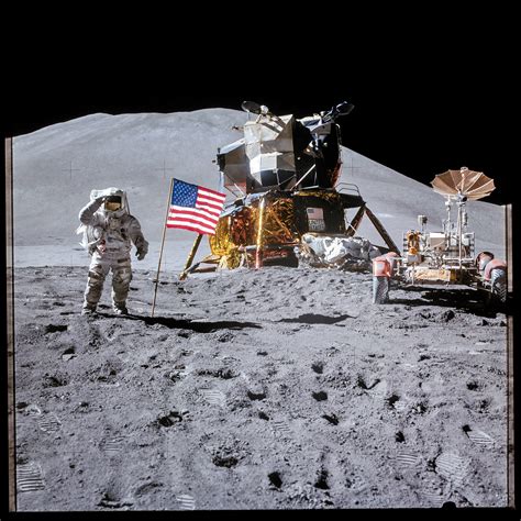 Apollo VII-XVII // The Apollo Program Photo Book - Apollo Photobook