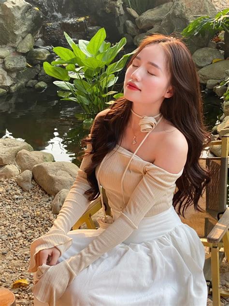 Top 90 Hình ảnh Thị Nhung mặc bikini xinh đẹp rạng ngời