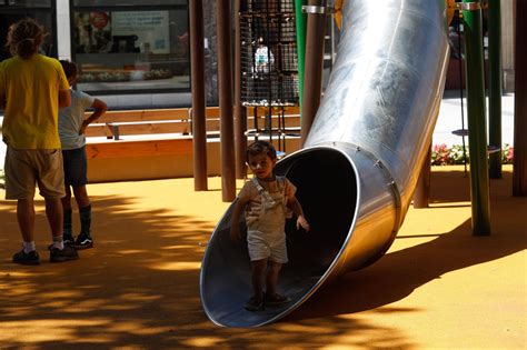 En Im Genes El Nuevo Parque Infantil De La Plaza De Pedro Men Ndez En