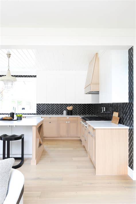 26+ Modern Farmhouse Kitchen Ideas (WARM & SLEEK) - Kitchen