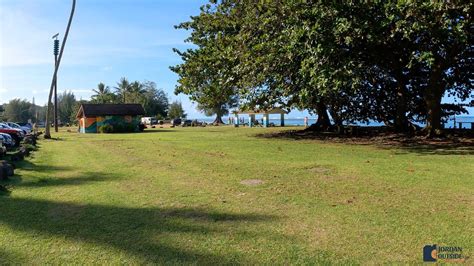 Anini Beach is a beautiful beach located on the north end of Kauai