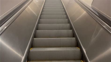 Westinghouse Escalators At Boscovs At Woodbridge Center Woodbridge