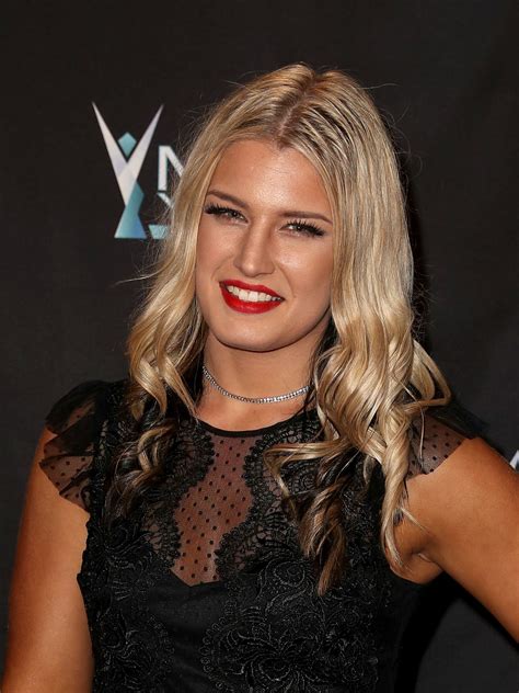 Toni Storm Style, Clothes, Outfits and Fashion • CelebMafia
