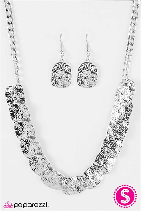 Paparazzi Glam Cave Silver Necklace And Earring Set