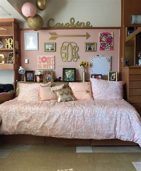 Pin By Dede Miller On Bunk Room Dorm Room Dorm Room Decor Preppy