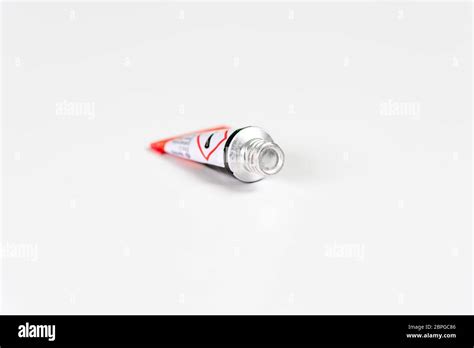 Super Glue Hi Res Stock Photography And Images Alamy