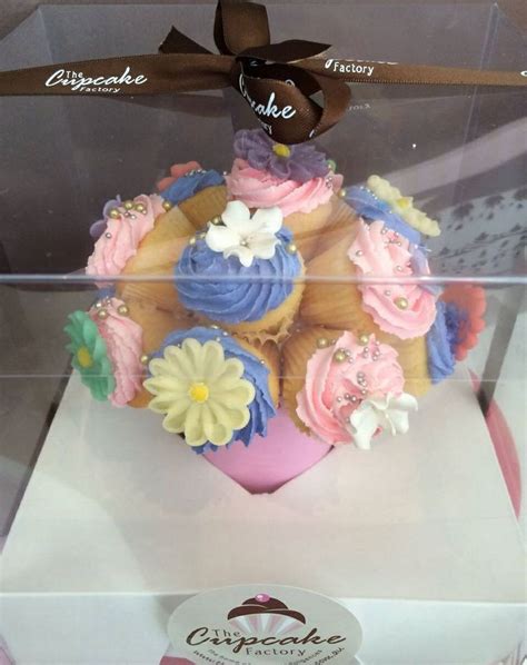 Pin By Gifts By Zoi On Cake Decorating Ideas Flower Cupcakes