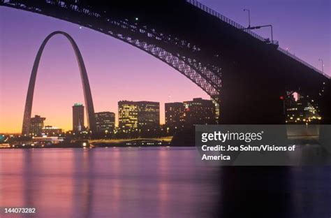 St Louis Bridge Photos and Premium High Res Pictures - Getty Images