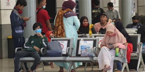 Jumlah Penumpang Di Terminal Bekasi Naik Jelang Pemberlakuan Aturan