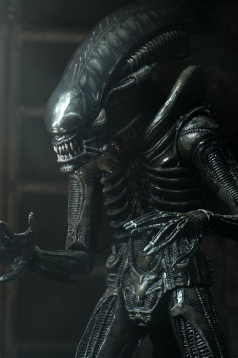 SDCC 2019 - NECA Alien 40th Anniversary Ultimate Big Chap Alien - The ...