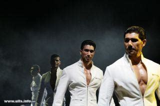 Nudi Dal Papa I Fratelli Italiani Del Gay Circus Paperblog