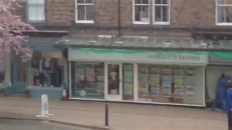 Ilkley Jewellers Raid Video Dramatic Footage Shows Gang Of Axe