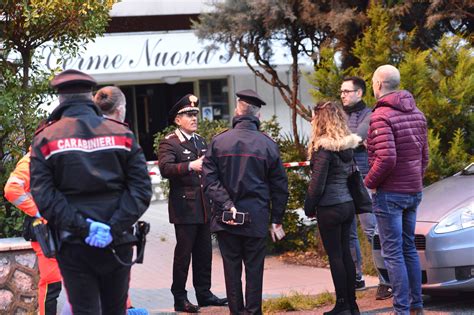 Latina Carabiniere Uccide Il Nuovo Compagno Della Ex E Spara Alla Donna Poi Confessa Ero