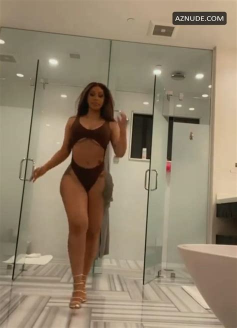 Cardi B Shaking Her Sexy Ass Aznude