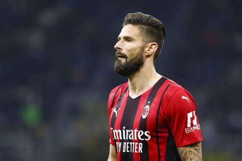 L Quipe On Twitter Olivier Giroud Titulaire Avec L Ac Milan Contre