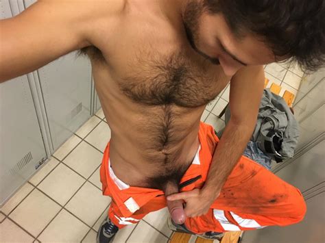 What A Fucking Hot Guy Scrolller