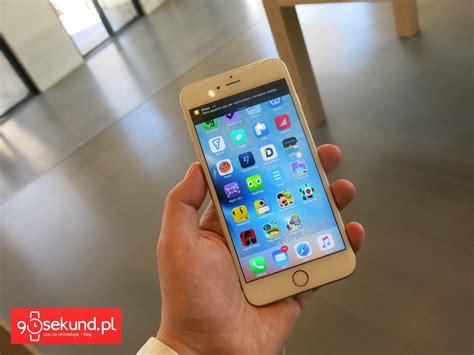 Fanboje klaszczą, a japko ich goli. Ale do porażki się nie przyznają ...