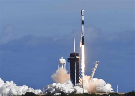 SpaceX pone en órbita otro lote de su red de satélites Starlink