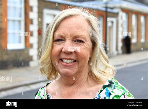 Deborah Meaden At Chelsea Flower Show Hi Res Stock Photography And