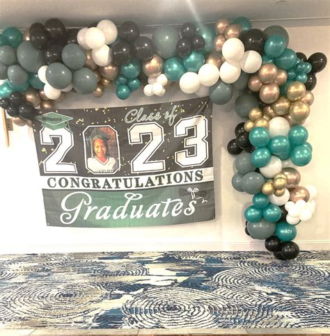 Graduation Class of 2024 Banner – Balloonscharlotte