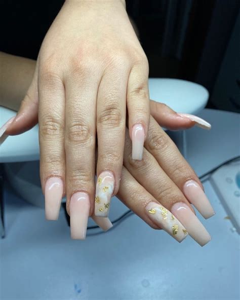 These Nude Nails Are A Minimalistic Trend Sweeping Social Media