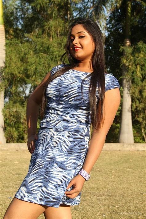 Kajal Raghwani Beautiful Hd Photos Mobile Wallpapers Kajal Raghwani Images Hot 640x960