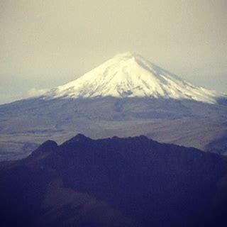 Volcanes De Ecuador Around The Worlds Favorite Places Volcano